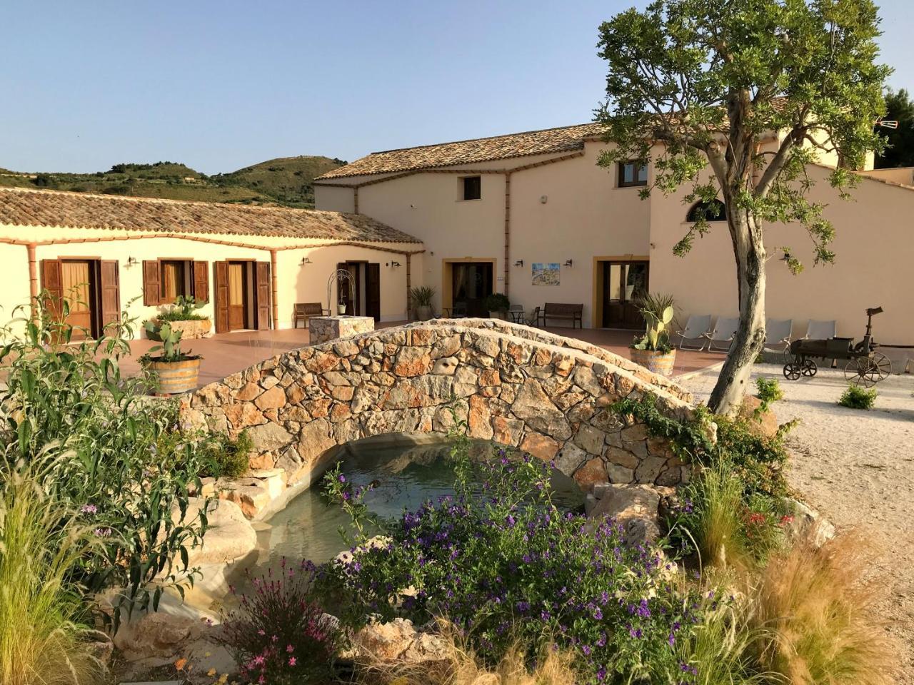 Agriturismo Antichi Granai Villa Calatafimi Dış mekan fotoğraf